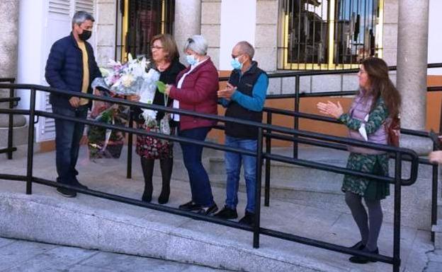 La enfermera África Colao, homenajeada por su jubilación