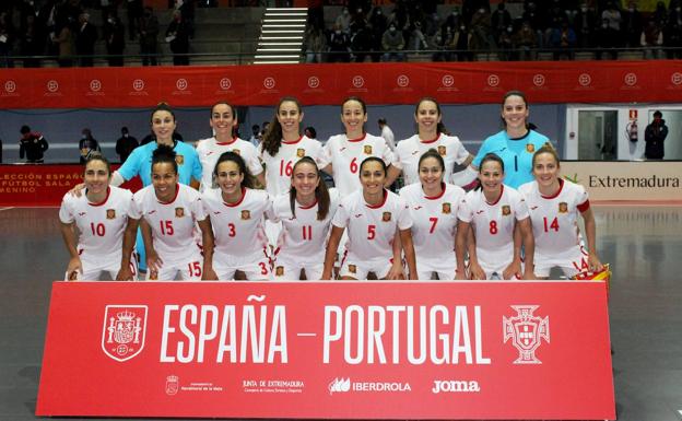 Las selecciones de España y Portugal empatan en Navalmoral, 2-2