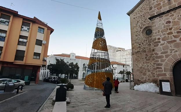 Empieza a instalarse la iluminación navideña