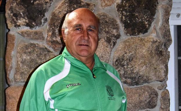 «En 33 años ha habido muchos cambios y mejoras tecnológicas en la fábrica», dice Francisco González