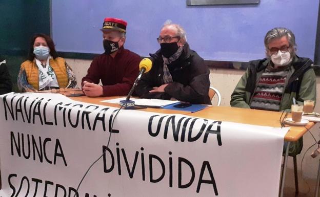 «¿La agresividad es el único argumento que tiene la alcaldesa para defender el proyecto del tren en superficie?», se pregunta No al Muro