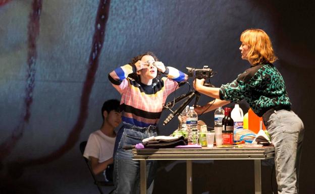 Teatro Xtremo presenta en la sala TaKtá su nueva obra, 'Cómo suicidarse sin que se note'