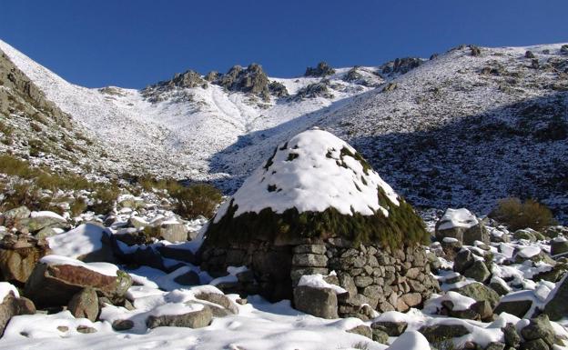 A la caza y conservación de bienes históricos tradicionales