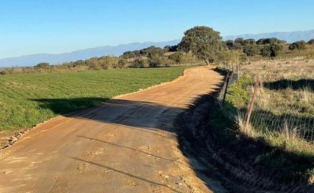 Reparan el primer tramo del Camino Real de Guadalupe a su paso por Carrascalejo