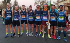 Doce corredores de Fondistas Moralos completan el 37º Maratón de Sevilla
