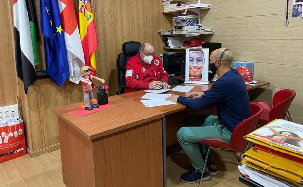 Cruz Roja y la asociación Navalhostel colaborarán para formar a desempleados