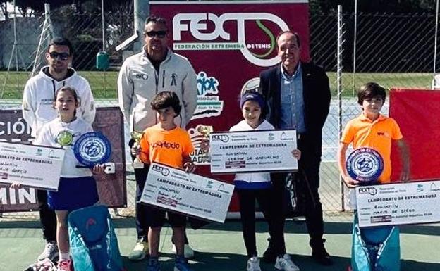 Sabrina de Carvalho, subcampeona regional de tenis en categoría benjamín