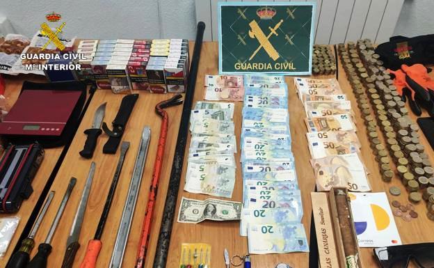 Detenidos dos jóvenes por robar en un bar de Navalvillar de Ibor