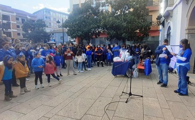 Marcha azul para llamar la atención sobre el autismo