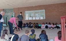 Los colegios Almanzor y Sierra de Gredos conmemoran el Día Europeo de la Solidaridad Intergeneracional