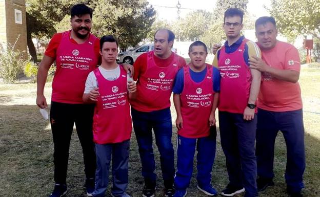El C. D. Navalmaratón dona equipaciones a Deporte Sin Barreras