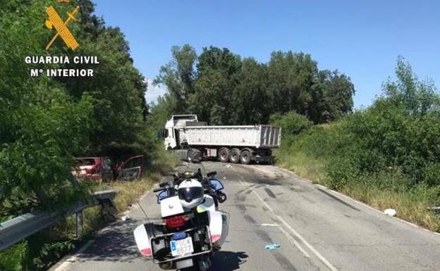 Muere un joven de 28 años en un accidente en la carretera Talayuela-Santa María de las Lomas
