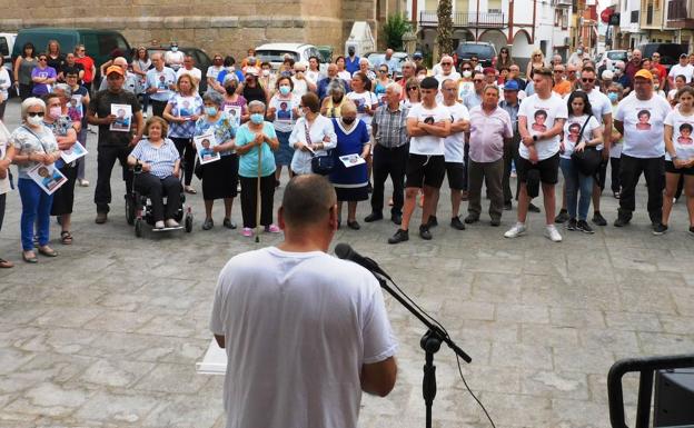 Bohonal de Ibor vuelve a apoyar a la familia de Rosalía Cáceres y a exigir que se investige su paradero