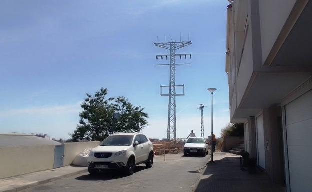El Ayuntamiento 'media' para tratar de llegar a un acuerdo sobre la torreta