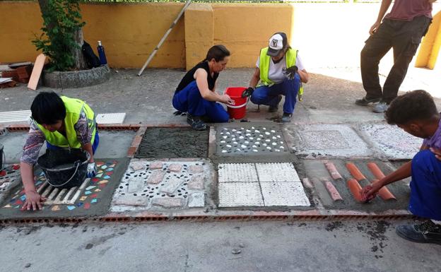 El programa Construye Biosfera crea dos caminos sensoriales en Casatejada