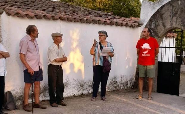 Conquista de la Sierra homenajea al poeta Manuel Gómez Sánchez, cuyos nietos residen en Navalmoral