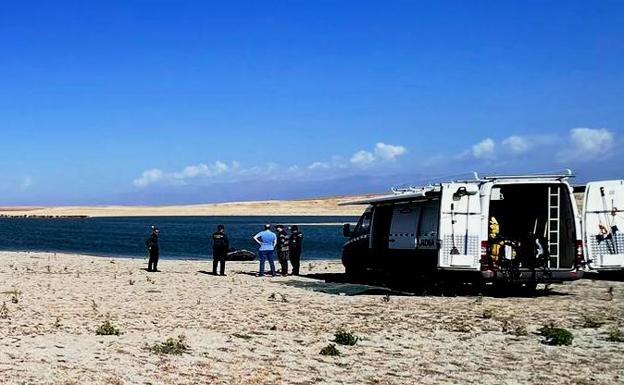 «El agua del pantano está sucia, porque no llueve y se mueve poco», dice la alcaldesa de El Gordo