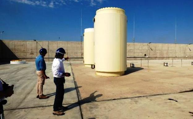 El Gobierno descarta hacer un único almacén nuclear y Almaraz ampliará el que tiene para sus residuos