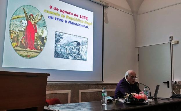 Los Coloquios Histórico-Culturales solo tendrán cinco ponencias