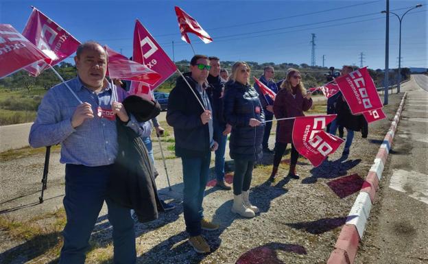Los delegados sindicales de CCOO y UGT en Almaraz se concentrarán en los accesos a la CNA toda la semana