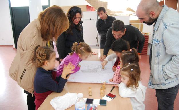 Llega a San Francisco de Olivenza el taller 'Pueblos de colonización: un lugar de luz'