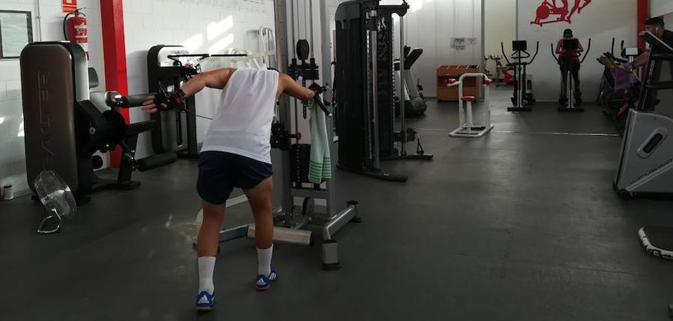 El gimnasio municipal de la ciudad deportiva amplía su horario de apertura
