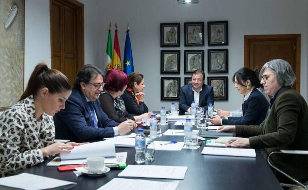 La Junta y la Diputación de Badajoz acondicionarán las carreteras de San Francisco y San Rafael de Olivenza