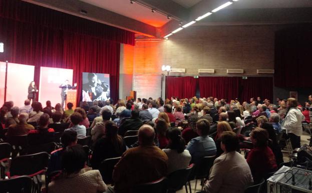 El PSOE de Extremadura cierra en Olivenza la campaña de las elecciones generales