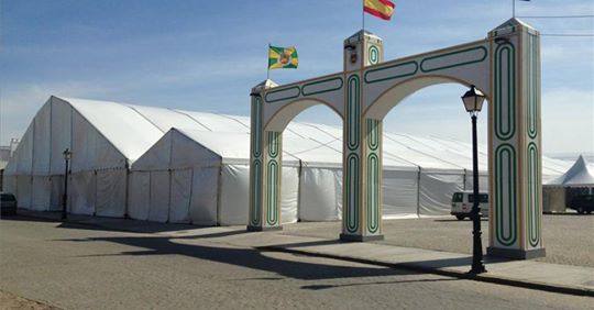 A licitación por 3.000 euros mejorables al alza la instalación de la carpa restaurante para la XXX Feria del Toro