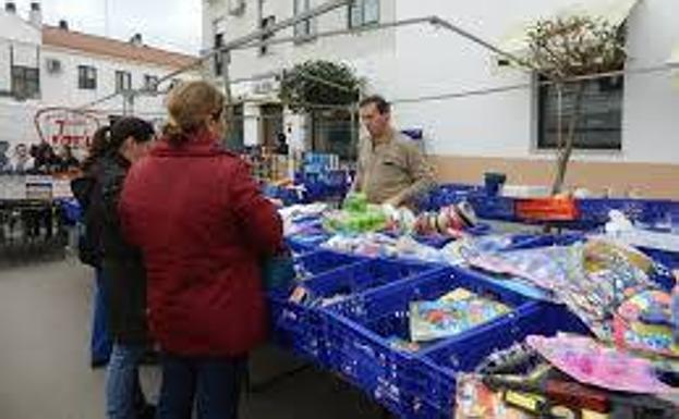 El mercadillo de Olivenza será en la explanada del colegio Francisco Ortiz en Carnavales y la Feria del Toro