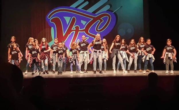 'Cuenta Conmigo' se clasifica para la gran final nacional del certamen de baile 'Vive tu sueño'
