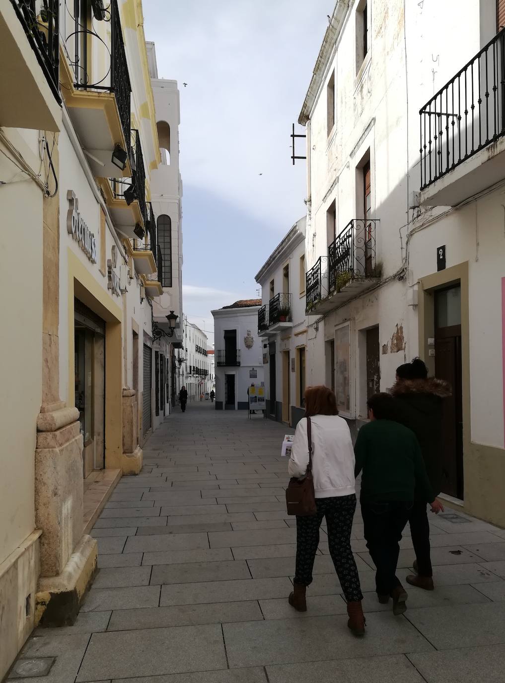 Los comercios minoristas de Olivenza ya pueden abrir desde el viernes con horarios de mañana