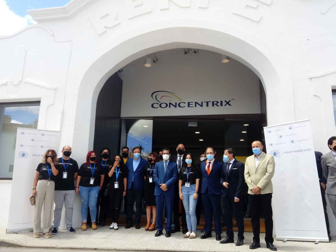 Philip Morris crea 120 empleos en Olivenza con su primer call center para usuarios de IQOS en España