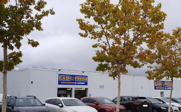 El Grupo MAS inaugura esta tarde su nuevo supermercado Cash Fresh en Olivenza