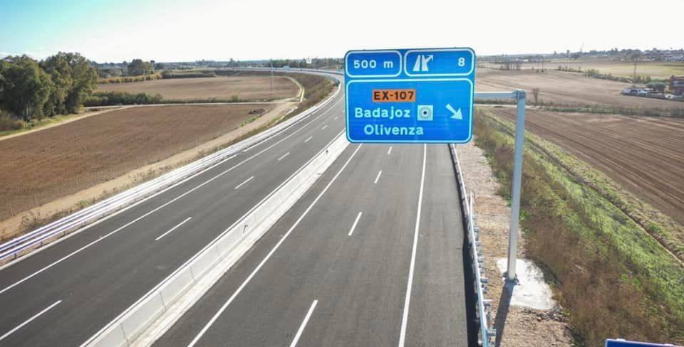 Este viernes abre al tráfico el tramo de la Ronda Sur desde la carretera de Olivenza a Caya