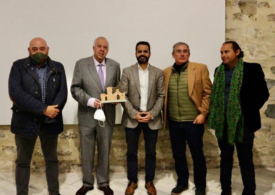 La Escuela de Tauromaquia de la Diputación de Badajoz recibe un homenaje en la Feria del Toro de Olivenza