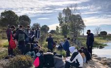 'Basuraleza Olivenza' enseña a escolares sobre el cuidado del entorno natural
