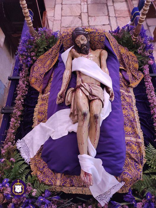 El Viernes Santo culminará con los dos Santos Entierros y la Procesión del Silencio