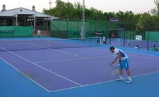 Olivenza recupera su Escuela de Tenis tras la suspensión de dos años por el covid