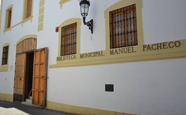 Los socios de la Biblioteca 'Manuel Pacheco' ya pueden disfrutar del nuevo catálogo Nubeteca de otoño