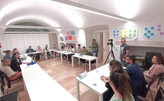 La Lanzadera de Empleo formará durante tres meses a 17 personas para su inserción laboral