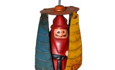 Un juguete portugués de hojalata de Papá Noel figura del mes del Museo