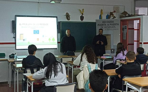 Prosiguen los talleres de Educación Ambiental que llegan al IES Puente Ayuda