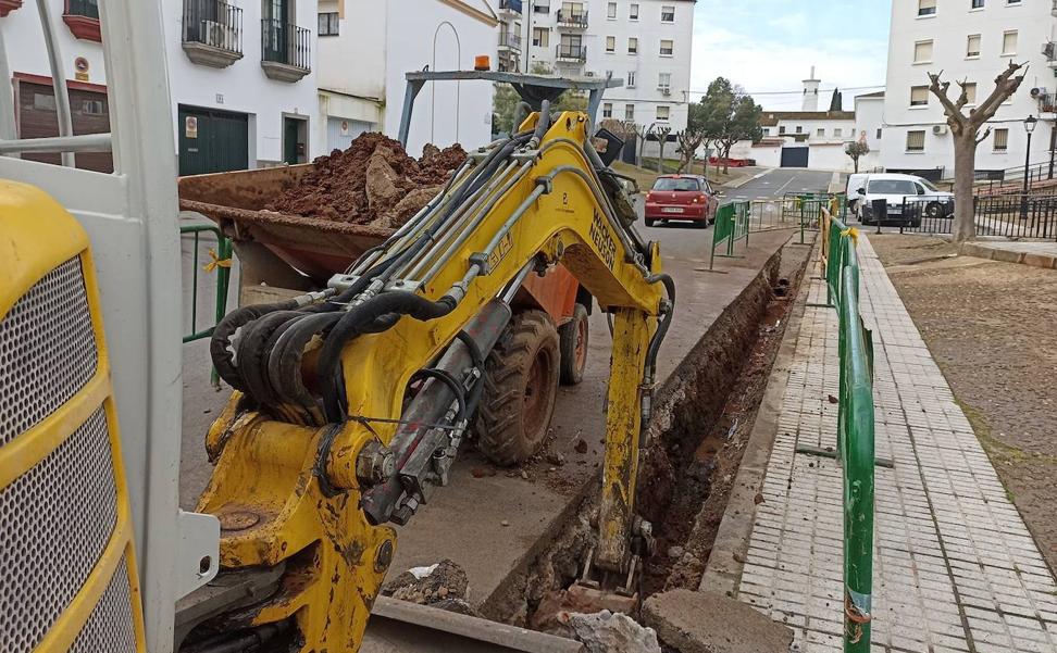 Arrancan las obras de soterramiento del cableado en Los Naranjos