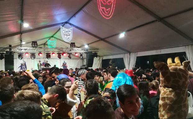 El Carnaval de Olivenza contará con comparsas de Badajoz en el desfile del domingo