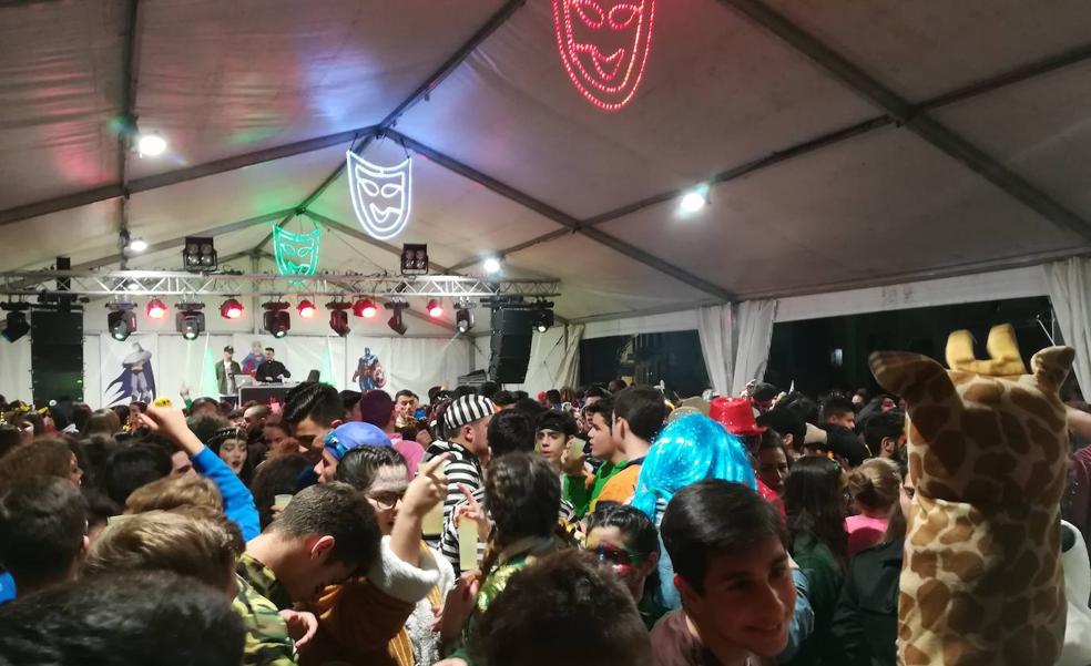 El Carnaval de Olivenza contará con comparsas de Badajoz en el desfile del domingo