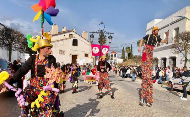 El Consistorio impulsa la animación de carnaval con un concurso de decoración para tiendas y bares