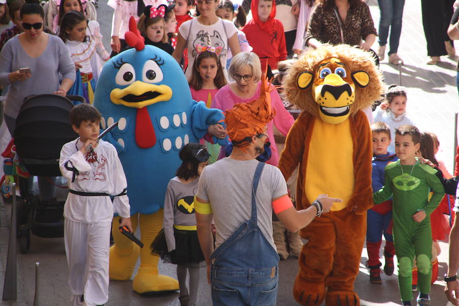 Puebla celebra su carnaval infantil