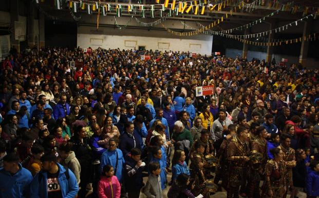 La Caseta Municipal acoge esta noche del lunes 28 la Tamborada del carnaval poblanchino