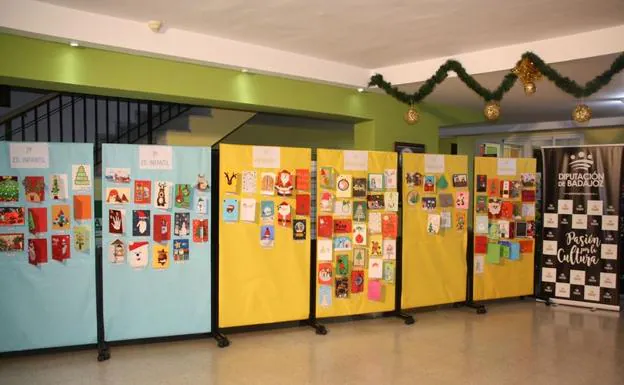 La Casa de la Cultura acoge una exposición de tarjetas navideñas